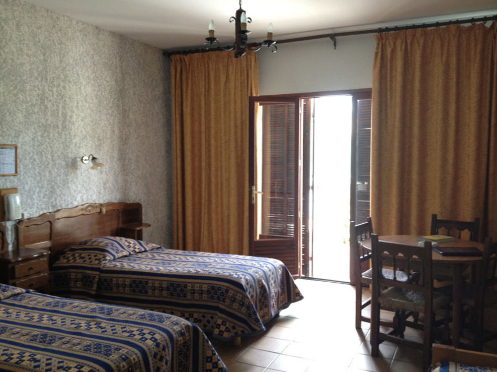 Castel Garoupe Hotel Antibes Exterior foto