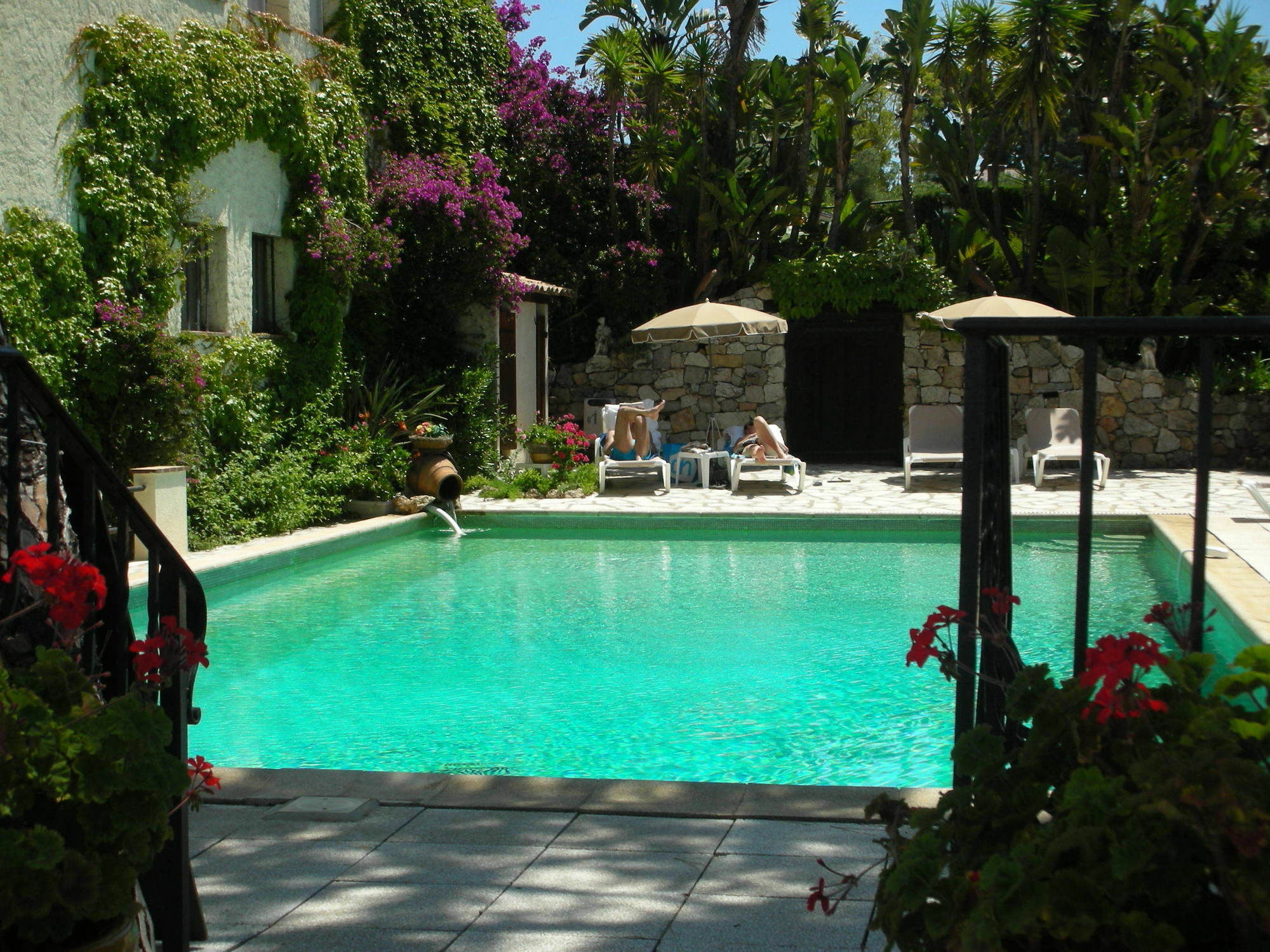 Castel Garoupe Hotel Antibes Exterior foto