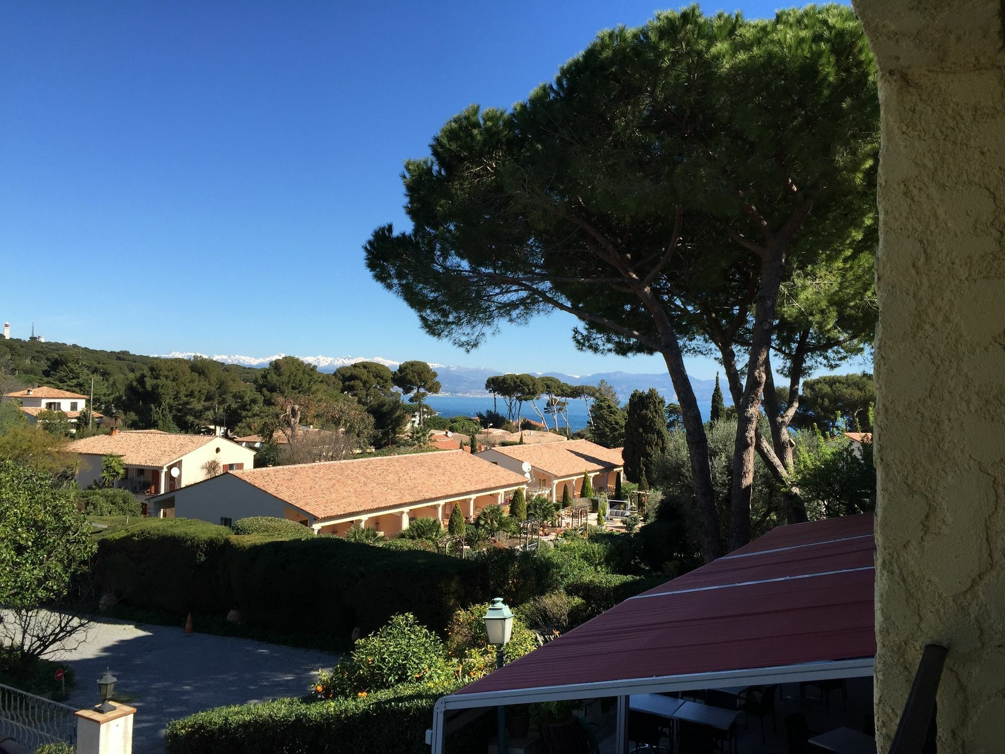 Castel Garoupe Hotel Antibes Exterior foto